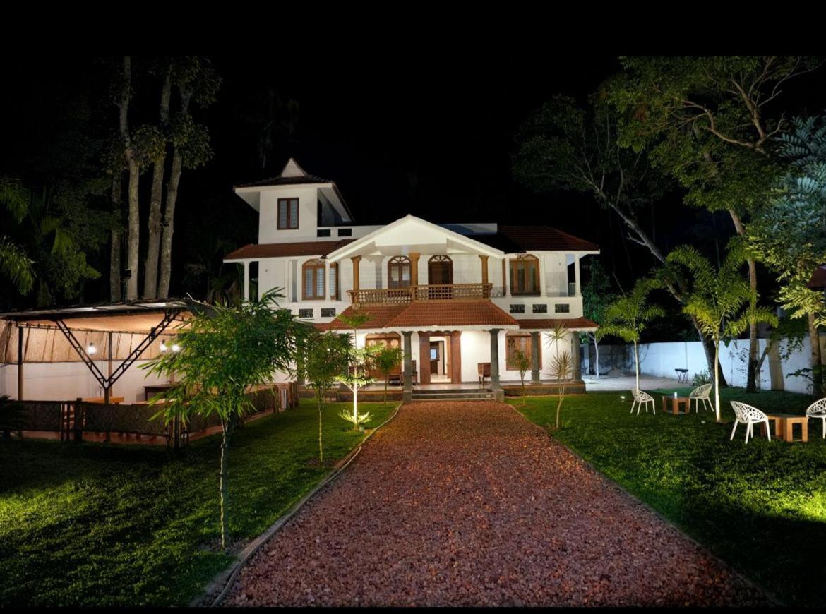 Marari Casa De Victoria Bed & Breakfast Alappuzha ภายนอก รูปภาพ